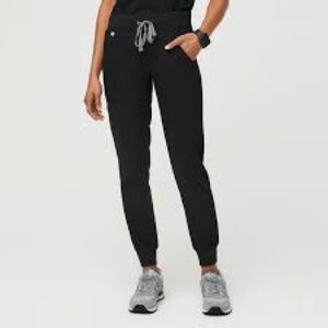Figs Women’s Zamora Jogger Pant in color Black
